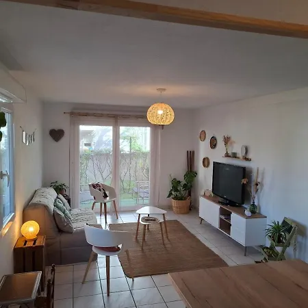 Joli Appt La Perouse, 2 Chbres, Centre Ville, Jardin *