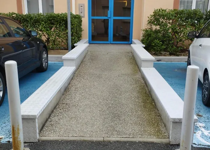 Διαμέρισμα Joli Appt La Perouse, 2 Chbres, Centre Ville, Jardin