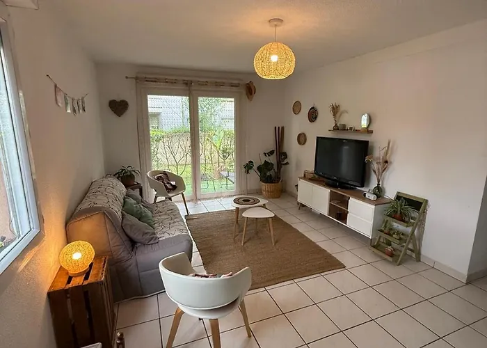 Joli Appt La Perouse, 2 Chbres, Centre Ville, Jardin